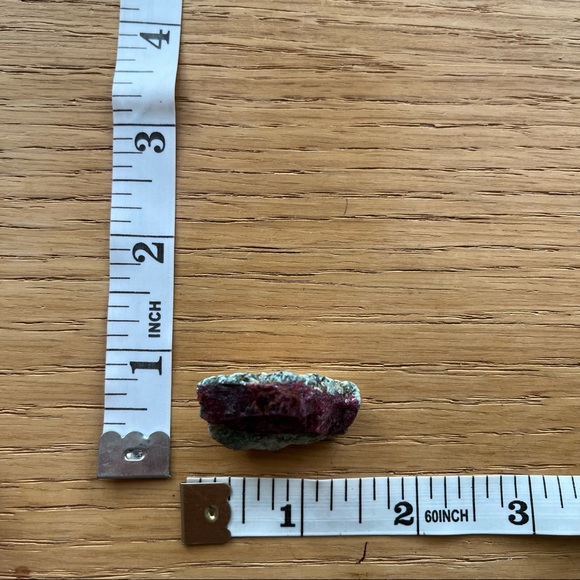 Ruby Zoisite Raw Crystal Anyolite - Picture 16 of 17